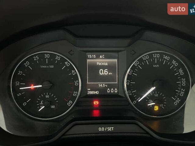 Чорний Шкода Октавія, об'ємом двигуна 1.6 л та пробігом 288 тис. км за 10500 $, фото 13 на Automoto.ua