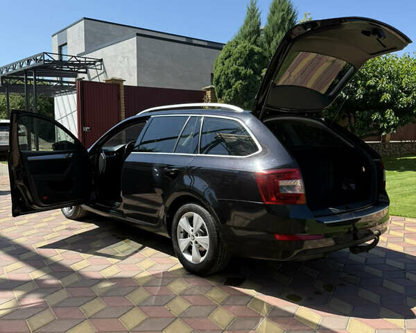 Черный Шкода Октавия, объемом двигателя 1.97 л и пробегом 340 тыс. км за 10500 $, фото 5 на Automoto.ua