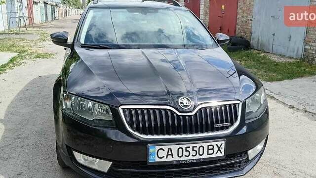 Черный Шкода Октавия, объемом двигателя 1.6 л и пробегом 300 тыс. км за 9500 $, фото 6 на Automoto.ua
