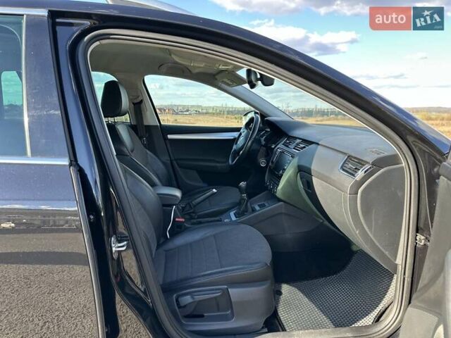 Черный Шкода Октавия, объемом двигателя 1.6 л и пробегом 209 тыс. км за 11500 $, фото 2 на Automoto.ua