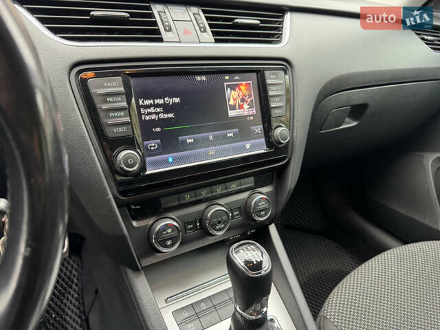 Чорний Шкода Октавія, об'ємом двигуна 1.6 л та пробігом 292 тис. км за 8599 $, фото 7 на Automoto.ua