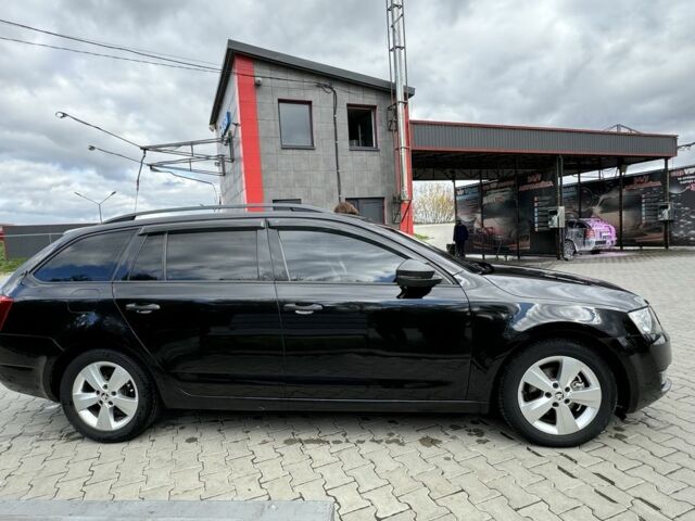 Черный Шкода Октавия, объемом двигателя 1.6 л и пробегом 260 тыс. км за 8300 $, фото 3 на Automoto.ua