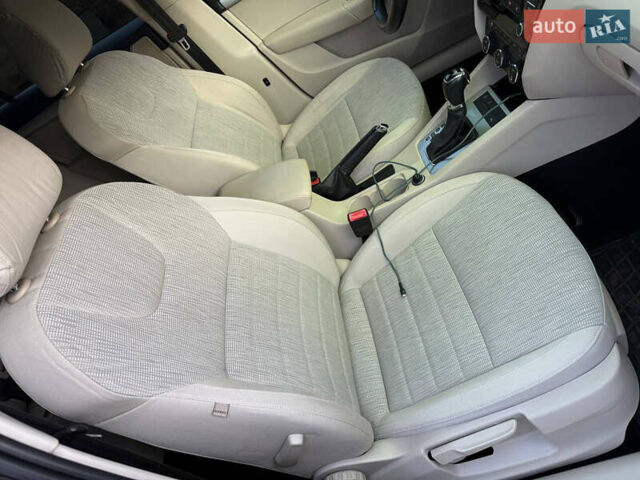 Черный Шкода Октавия, объемом двигателя 2 л и пробегом 200 тыс. км за 12700 $, фото 22 на Automoto.ua