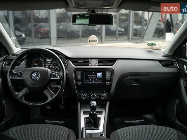 Чорний Шкода Октавія, об'ємом двигуна 1.6 л та пробігом 225 тис. км за 13400 $, фото 18 на Automoto.ua