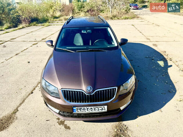 Шкода Октавія 2014 у Надворной на Automoto.ua Чорний Шкода Октавія, об'ємом двигуна 1.98 л та пробігом 290 тис. км за 10600 $, фото 2 на Automoto.ua