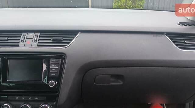 Черный Шкода Октавия, объемом двигателя 1.6 л и пробегом 289 тыс. км за 9650 $, фото 25 на Automoto.ua