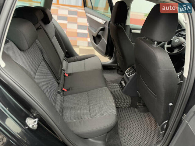 Черный Шкода Октавия, объемом двигателя 1.6 л и пробегом 232 тыс. км за 9900 $, фото 13 на Automoto.ua