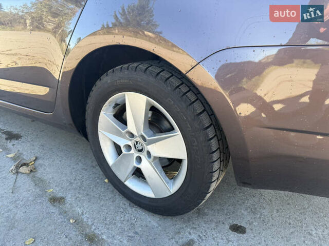 Шкода Октавія 2014 у Надворной на Automoto.ua Чорний Шкода Октавія, об'ємом двигуна 1.98 л та пробігом 290 тис. км за 10600 $, фото 17 на Automoto.ua