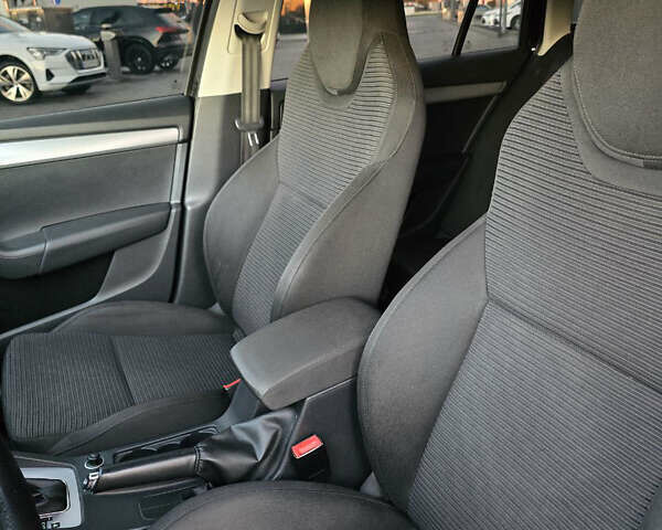 Чорний Шкода Октавія, об'ємом двигуна 1.97 л та пробігом 293 тис. км за 12900 $, фото 25 на Automoto.ua