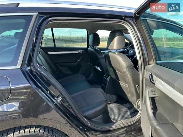 Черный Шкода Октавия, объемом двигателя 1.6 л и пробегом 209 тыс. км за 11500 $, фото 4 на Automoto.ua