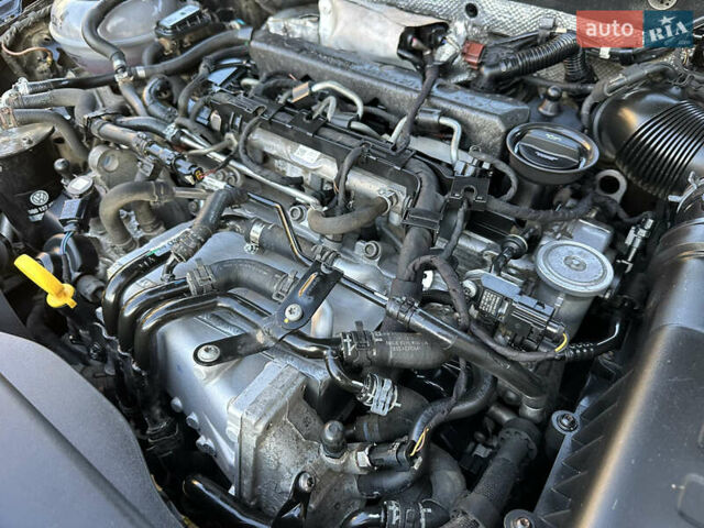 Черный Шкода Октавия, объемом двигателя 1.6 л и пробегом 284 тыс. км за 10500 $, фото 60 на Automoto.ua