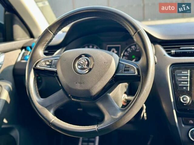 Чорний Шкода Октавія, об'ємом двигуна 2 л та пробігом 215 тис. км за 11300 $, фото 41 на Automoto.ua