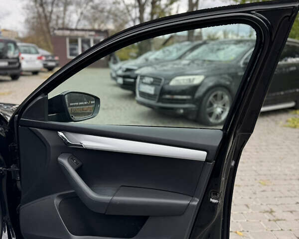 Шкода Октавия 2015 в Виннице на Automoto.ua Черный Шкода Октавия, объемом двигателя 1.6 л и пробегом 225 тыс. км за 9900 $, фото 21 на Automoto.ua