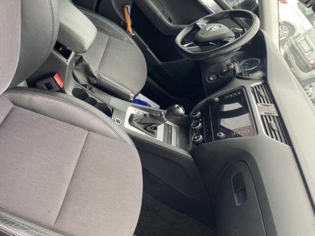 Чорний Шкода Октавія, об'ємом двигуна 2 л та пробігом 170 тис. км за 5200 $, фото 12 на Automoto.ua