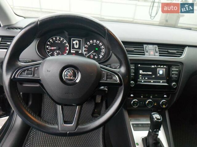 Черный Шкода Октавия, объемом двигателя 1.6 л и пробегом 290 тыс. км за 11700 $, фото 42 на Automoto.ua