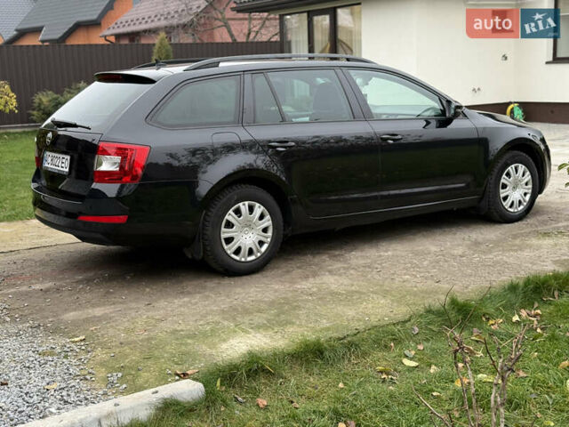Черный Шкода Октавия, объемом двигателя 1.6 л и пробегом 285 тыс. км за 10800 $, фото 6 на Automoto.ua