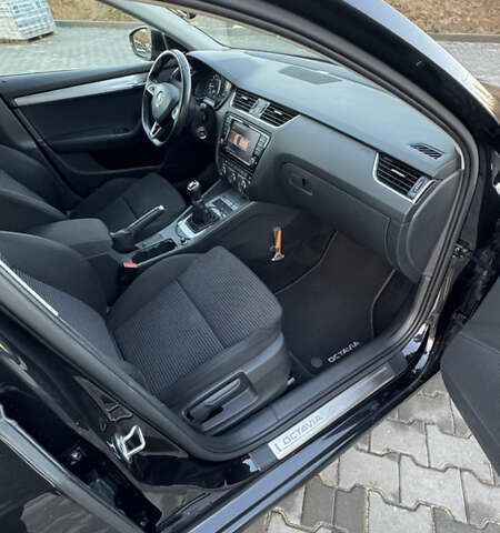 Черный Шкода Октавия, объемом двигателя 1.6 л и пробегом 275 тыс. км за 12450 $, фото 24 на Automoto.ua