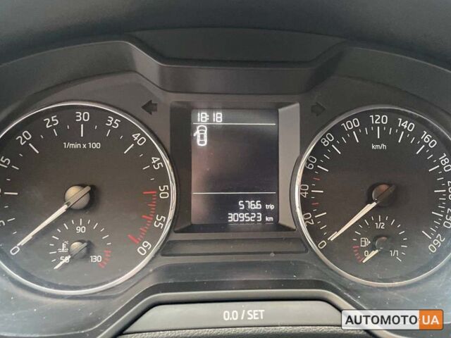 Чорний Шкода Октавія, об'ємом двигуна 1.6 л та пробігом 310 тис. км за 9600 $, фото 14 на Automoto.ua