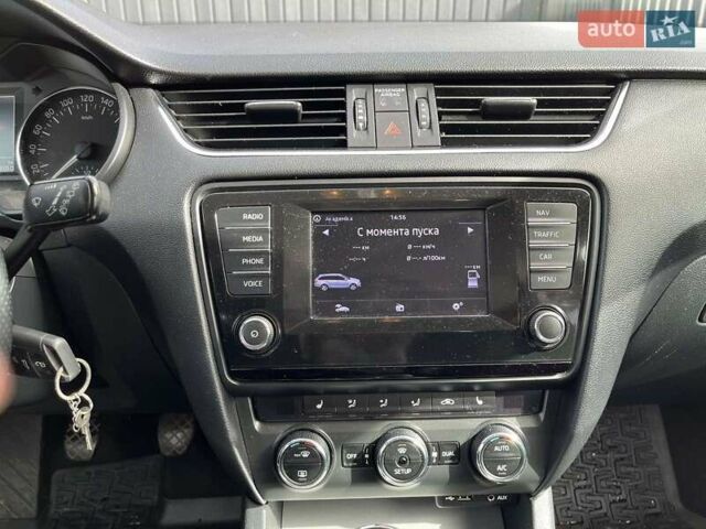 Черный Шкода Октавия, объемом двигателя 1.6 л и пробегом 130 тыс. км за 12300 $, фото 6 на Automoto.ua