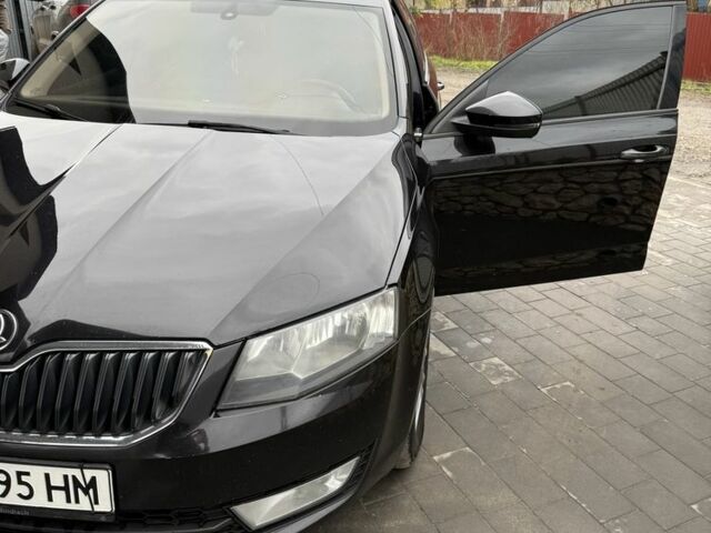 Черный Шкода Октавия, объемом двигателя 2 л и пробегом 340 тыс. км за 11000 $, фото 1 на Automoto.ua