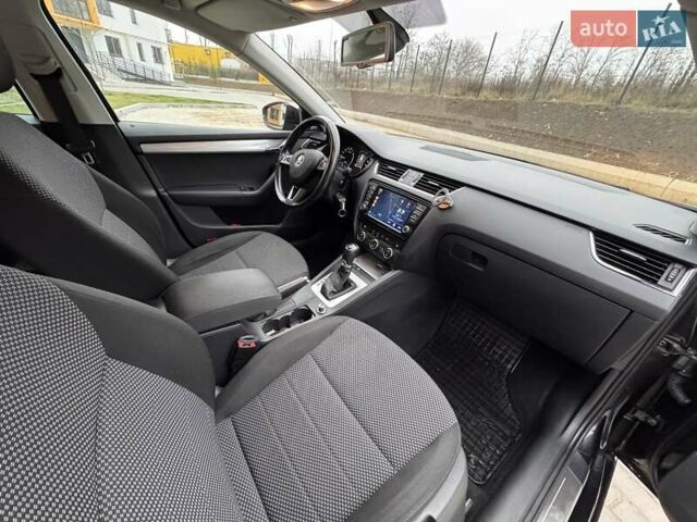 Черный Шкода Октавия, объемом двигателя 1.6 л и пробегом 278 тыс. км за 10600 $, фото 11 на Automoto.ua