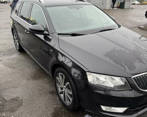 Чорний Шкода Октавія, об'ємом двигуна 1.6 л та пробігом 245 тис. км за 11500 $, фото 13 на Automoto.ua