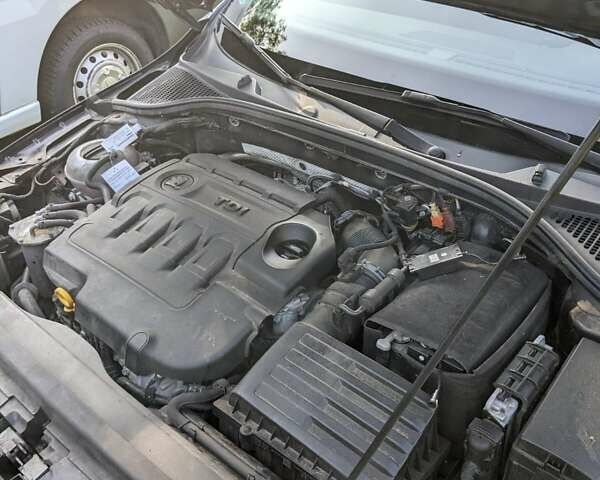 Черный Шкода Октавия, объемом двигателя 2 л и пробегом 214 тыс. км за 18600 $, фото 12 на Automoto.ua