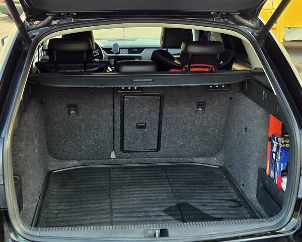 Черный Шкода Октавия, объемом двигателя 1.97 л и пробегом 231 тыс. км за 14500 $, фото 16 на Automoto.ua