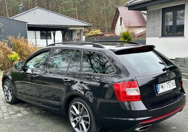 Черный Шкода Октавия, объемом двигателя 2 л и пробегом 229 тыс. км за 9900 $, фото 5 на Automoto.ua