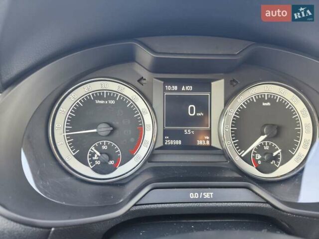 Чорний Шкода Октавія, об'ємом двигуна 1.6 л та пробігом 260 тис. км за 11300 $, фото 43 на Automoto.ua