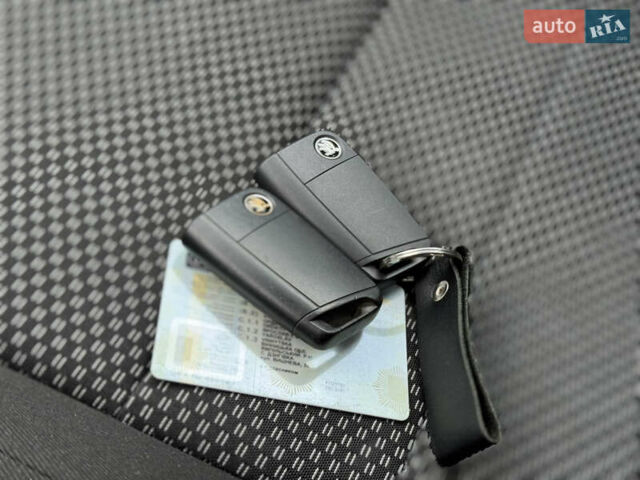 Шкода Октавия 2015 в Виннице на Automoto.ua Черный Шкода Октавия, объемом двигателя 1.6 л и пробегом 225 тыс. км за 9900 $, фото 27 на Automoto.ua