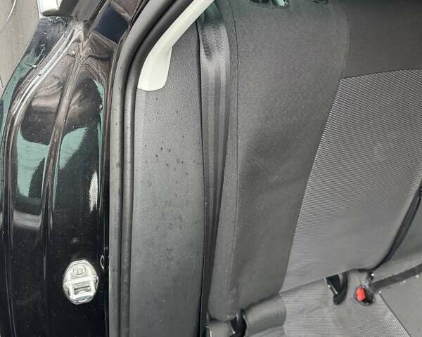 Чорний Шкода Октавія, об'ємом двигуна 1.6 л та пробігом 245 тис. км за 11500 $, фото 16 на Automoto.ua