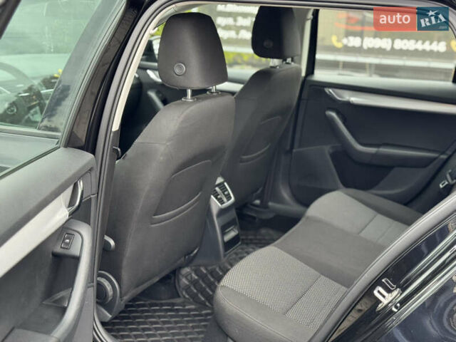 Шкода Октавия 2015 в Виннице на Automoto.ua Черный Шкода Октавия, объемом двигателя 1.6 л и пробегом 225 тыс. км за 9900 $, фото 10 на Automoto.ua