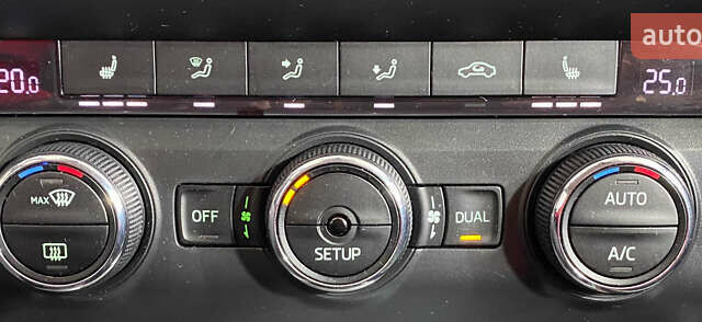 Чорний Шкода Октавія, об'ємом двигуна 1.6 л та пробігом 221 тис. км за 12250 $, фото 18 на Automoto.ua