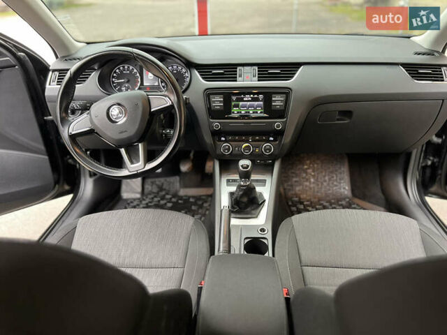 Шкода Октавия 2015 в Харькове на Automoto.ua Черный Шкода Октавия, объемом двигателя 1.6 л и пробегом 254 тыс. км за 11500 $, фото 10 на Automoto.ua