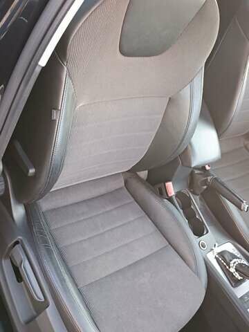 Чорний Шкода Октавія, об'ємом двигуна 1.6 л та пробігом 177 тис. км за 12400 $, фото 11 на Automoto.ua