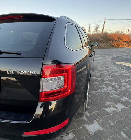 Черный Шкода Октавия, объемом двигателя 1.6 л и пробегом 275 тыс. км за 12450 $, фото 6 на Automoto.ua