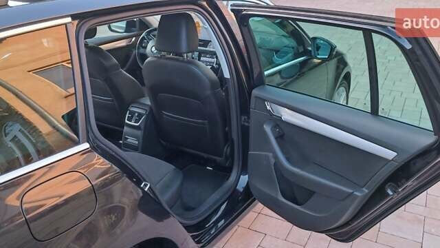 Чорний Шкода Октавія, об'ємом двигуна 1.6 л та пробігом 177 тис. км за 12400 $, фото 7 на Automoto.ua