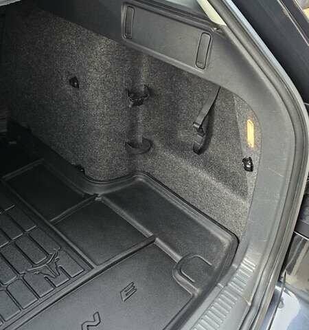 Черный Шкода Октавия, объемом двигателя 1.6 л и пробегом 206 тыс. км за 12000 $, фото 2 на Automoto.ua