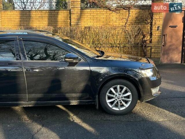 Черный Шкода Октавия, объемом двигателя 1.6 л и пробегом 227 тыс. км за 12790 $, фото 5 на Automoto.ua