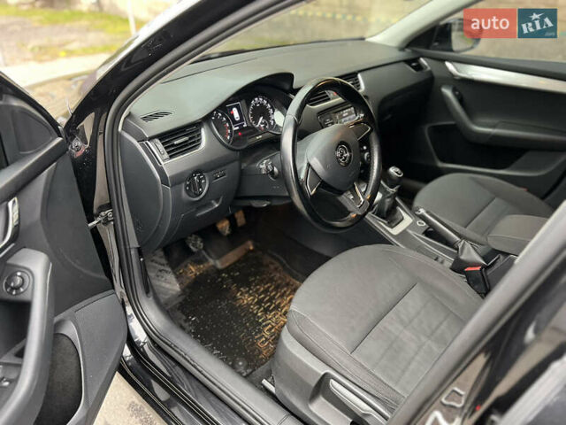 Шкода Октавия 2015 в Харькове на Automoto.ua Черный Шкода Октавия, объемом двигателя 1.6 л и пробегом 254 тыс. км за 11500 $, фото 4 на Automoto.ua