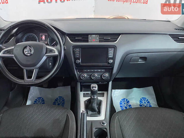Чорний Шкода Октавія, об'ємом двигуна 1.6 л та пробігом 221 тис. км за 12250 $, фото 16 на Automoto.ua
