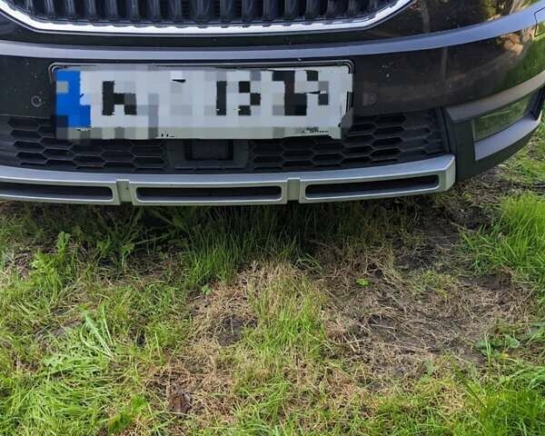 Черный Шкода Октавия, объемом двигателя 2 л и пробегом 214 тыс. км за 18600 $, фото 4 на Automoto.ua