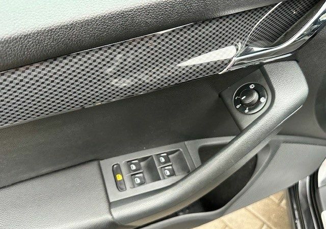 Черный Шкода Октавия, объемом двигателя 2 л и пробегом 229 тыс. км за 9900 $, фото 10 на Automoto.ua