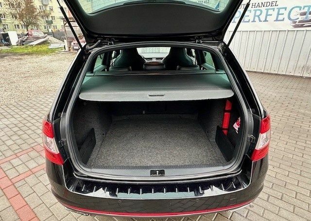 Черный Шкода Октавия, объемом двигателя 2 л и пробегом 229 тыс. км за 9900 $, фото 6 на Automoto.ua