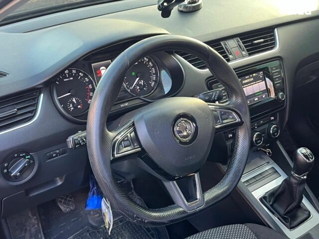 Черный Шкода Октавия, объемом двигателя 1.6 л и пробегом 227 тыс. км за 12790 $, фото 17 на Automoto.ua