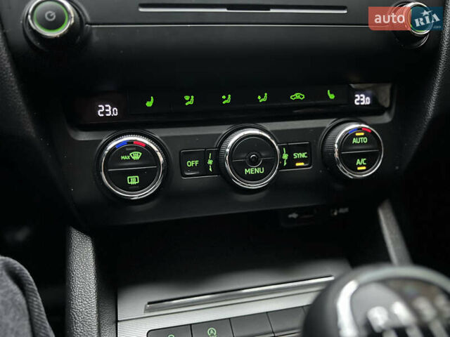 Шкода Октавия 2015 в Харькове на Automoto.ua Черный Шкода Октавия, объемом двигателя 1.6 л и пробегом 254 тыс. км за 11500 $, фото 35 на Automoto.ua