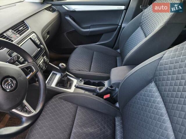 Чорний Шкода Октавія, об'ємом двигуна 1.6 л та пробігом 260 тис. км за 11300 $, фото 29 на Automoto.ua