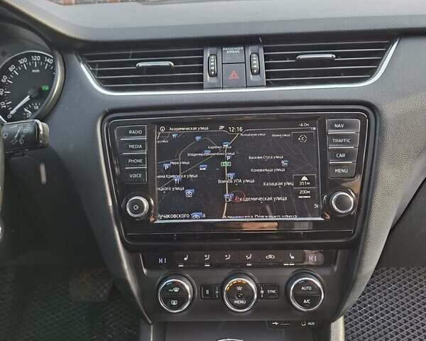 Чорний Шкода Октавія, об'ємом двигуна 1.6 л та пробігом 225 тис. км за 11200 $, фото 31 на Automoto.ua