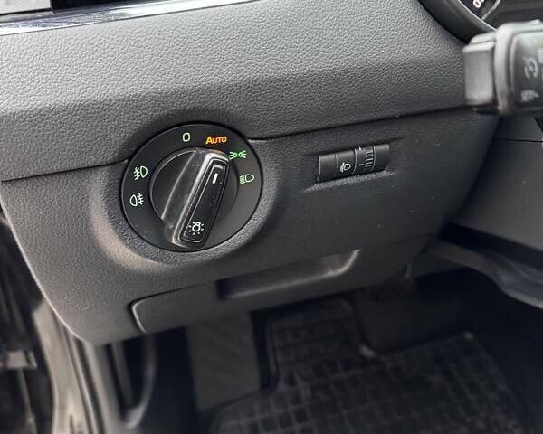 Черный Шкода Октавия, объемом двигателя 1.6 л и пробегом 278 тыс. км за 10600 $, фото 34 на Automoto.ua